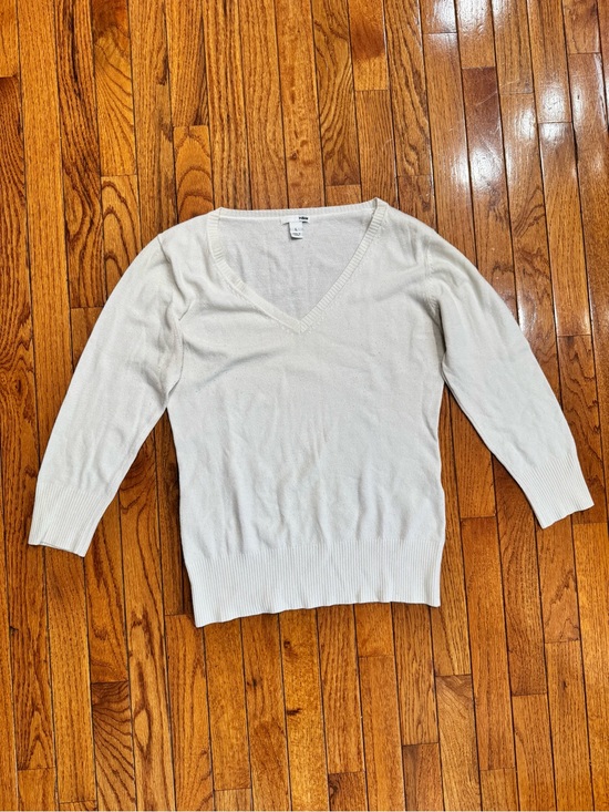 H&M Sweaters - H&M Women's V-Neck Y2K Sweater - Off-White